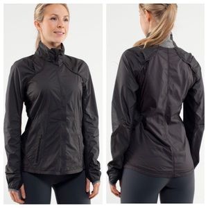 Essentials jacket by Lululemon